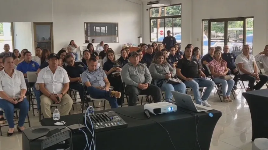 Fiscalía de Cuentas capacita a funcionarios en Boquerón sobre el uso correcto de fondos públicos.