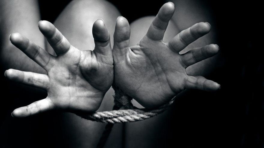 Foto ilustrativa: Una víctima de la trata de personas