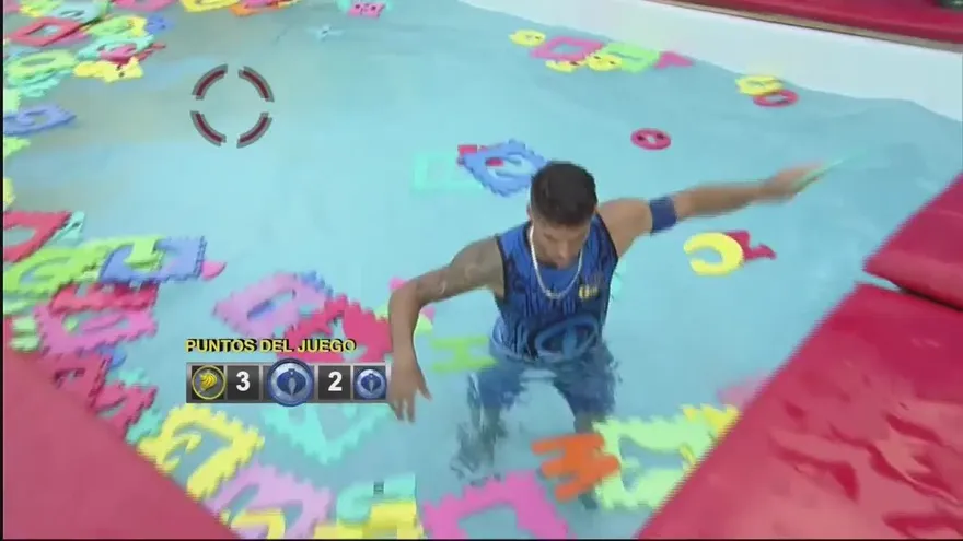 ¡Las letras flotantes les dieron dolores de cabeza a más de dos esta tarde!