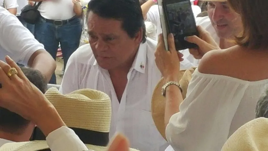 Roberto Durán se recibe su espacio en ceremonia de la ampliación del Canal de Panamá