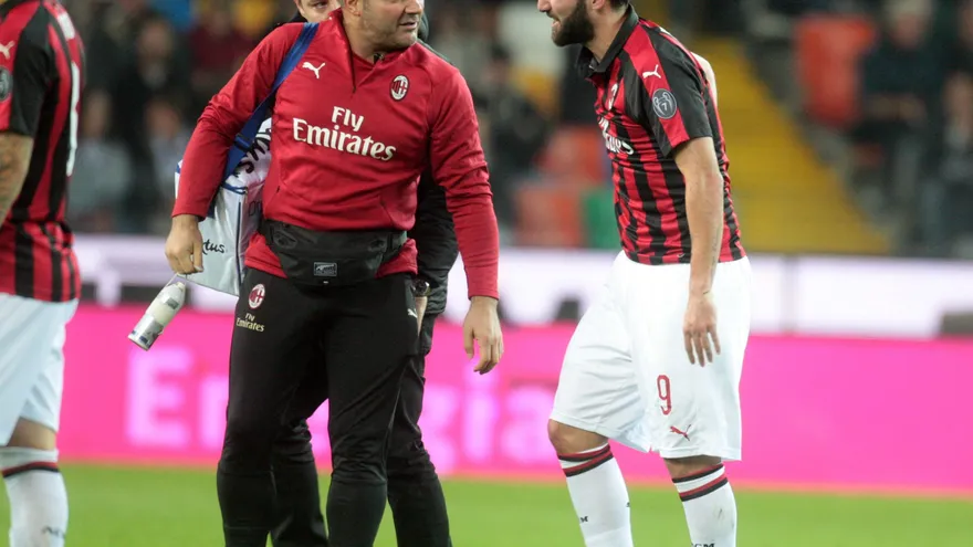 Higuaín, lesionado, no viaja a Sevilla con el Milan | Agencia