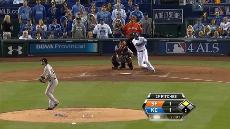 Alcides Escobar pone arriba a los Reales 2-1