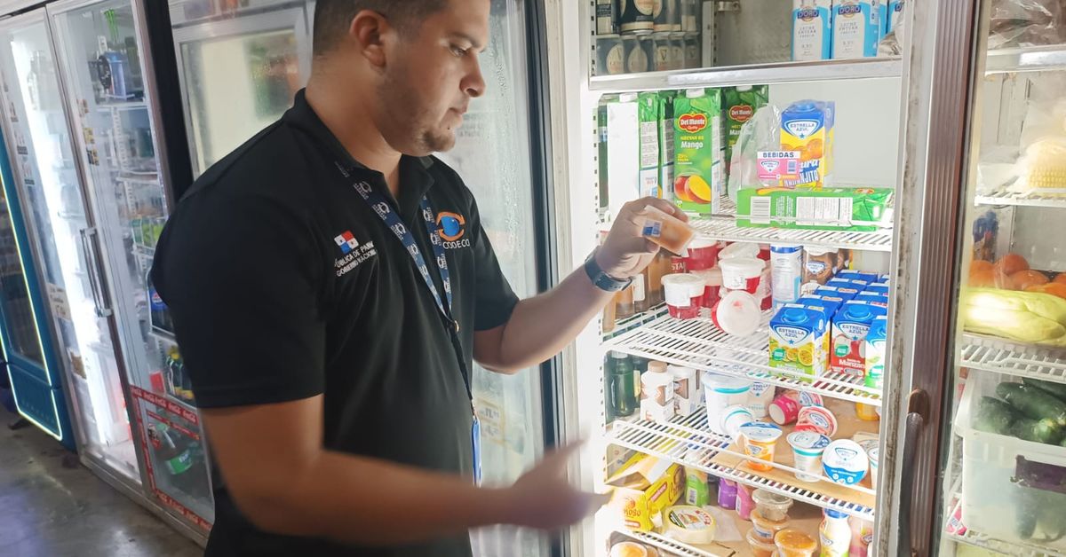 Productos vencidos, deteriorados y a doble precio: Acodeco descubre más de 23 mil anomalías en comercios del país