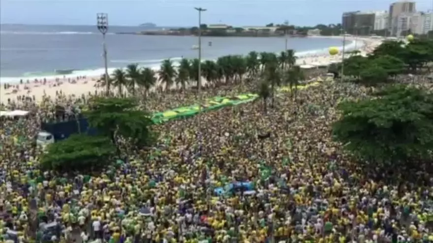 Multitudinaria marcha en Brasil contra la corrupción