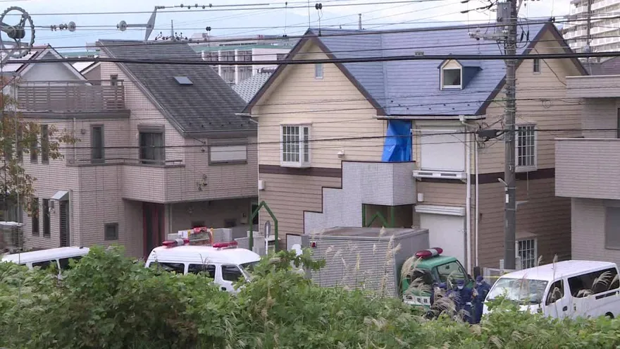 Hallan nueve cuerpos, dos decapitados, en departamento de Tokio