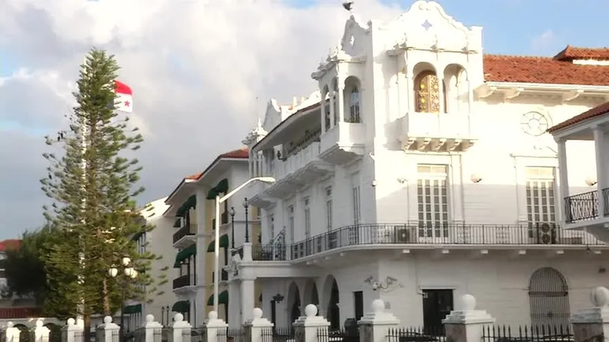 Panamá apuesta por la diplomacia con Francia