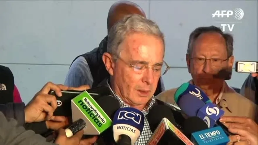 Expresidente Uribe pide revisar nuevo acuerdo de paz con FARC