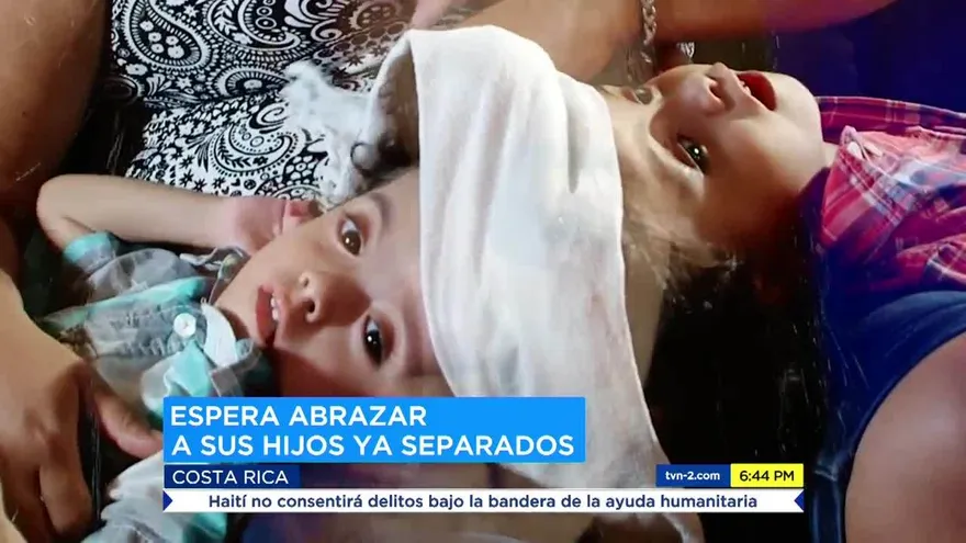 Culmina cirugía de separación de niños siameses