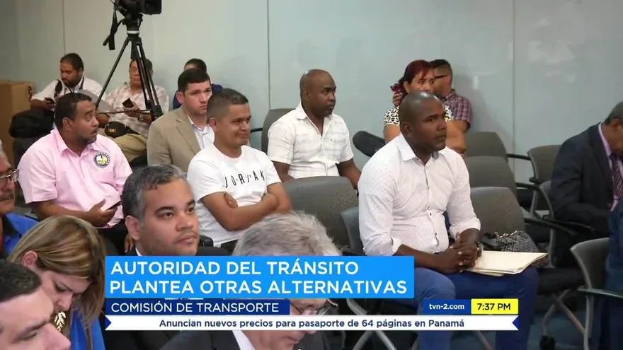 Conductores de “buses neveras” piden volver a las calles
