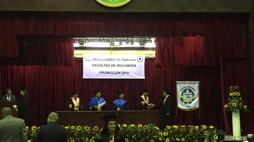 Orgullo: Panamá tiene siete nuevos ingenieros mecatrónicos