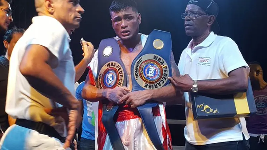 Jhon Rentería se adjudica la faja welter Fedecaribe, avalada por la AMB