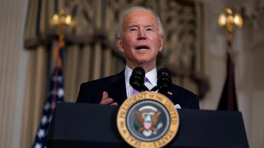 El presidente de EE.UU., Joe Biden, habla el 26 de enero de 2021, desde la Casa Blanca, en Washington.