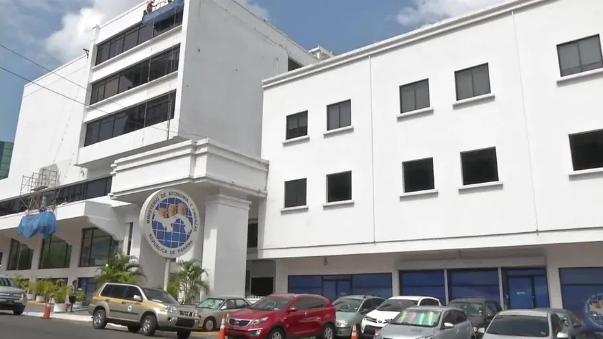 Crece la economía panameña, pero los panameños no lo perciben