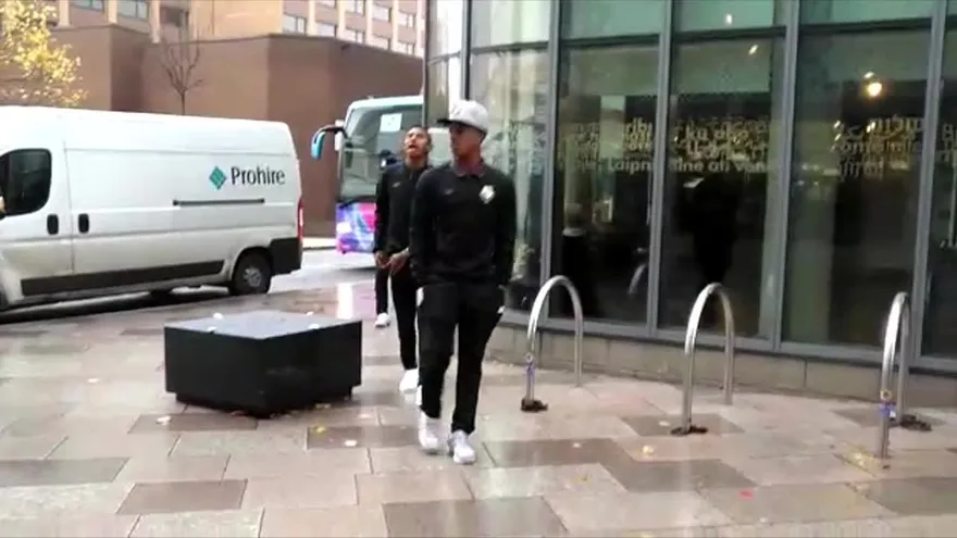 La visita de la Sele a un centro comercial en Cardiff, Gales