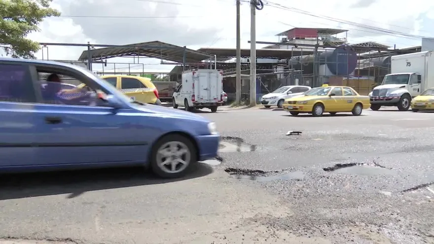 Autos panameños sufren por mal estado de las calles