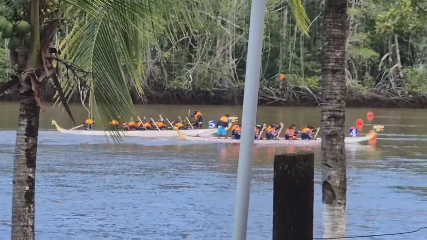 Competencia de botes de dragón en Chiriquí