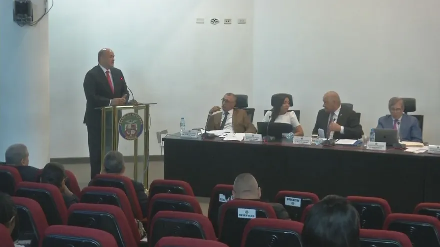 Credenciales inicia entrevistas a aspirantes al Tribunal Electoral y continúa mañana