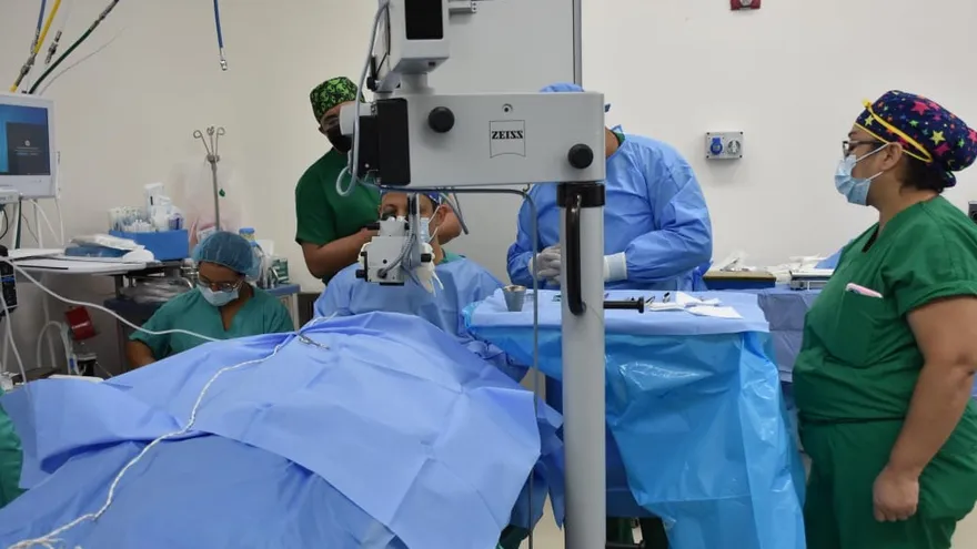 Jornada extraordinaria de cirugías de cataratas en Bocas del Toro