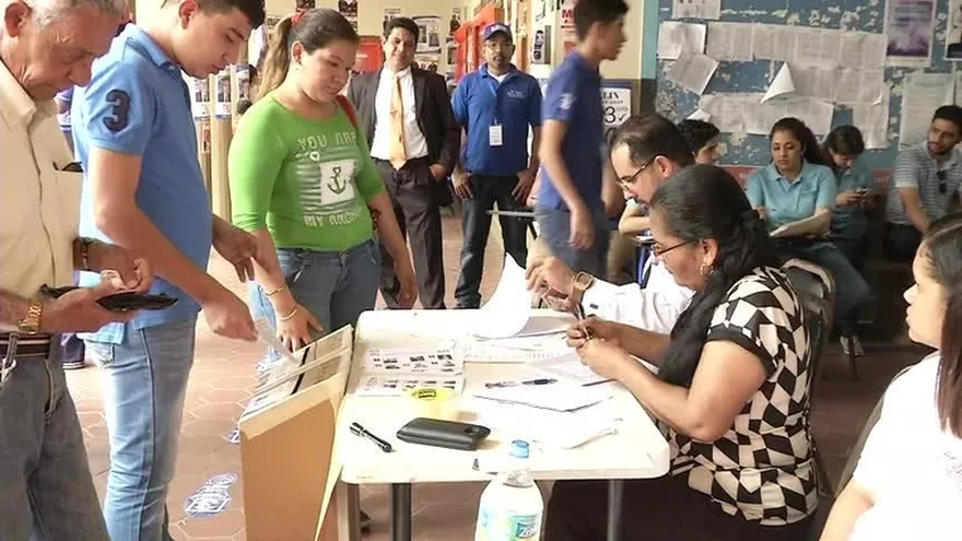 Votos favorecen a Eduardo Flores, UP aún no oficializa el ganador de la rectoría