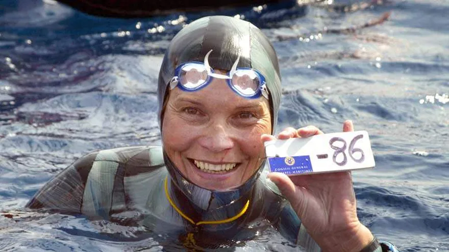 Plusmarquista mundial de apnea desaparece en el Mar Mediterráneo, mientras entrenaba
