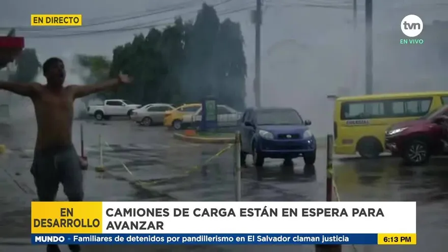 Unidades policiales también reabrieron la vía en Atalaya