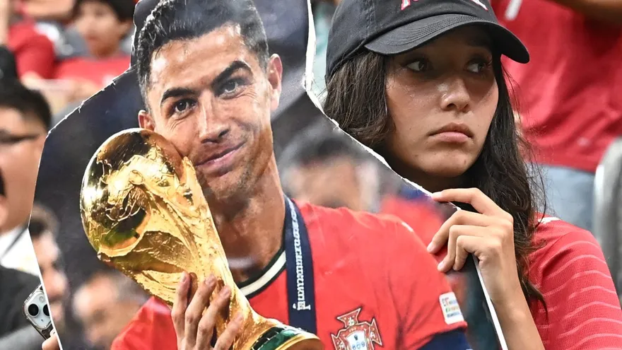 Portugal vs Uzbekistán colorido desde las gradas