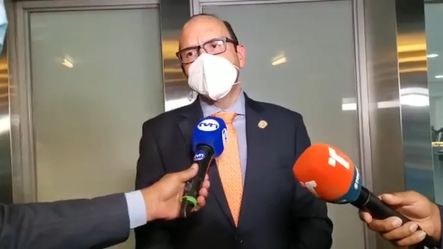 Defensor del Pueblo dice que no es el 'ungido' del PRD