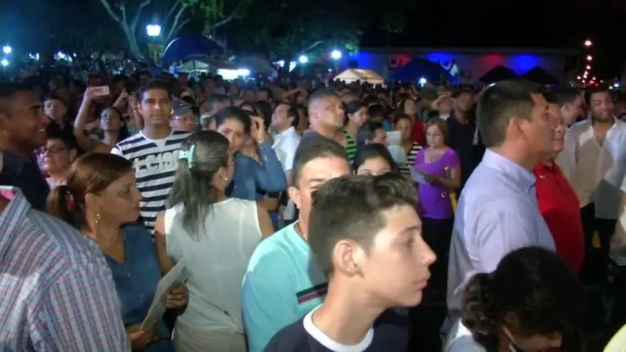 Santeños celebraron desde temprano este 10 de diciembre