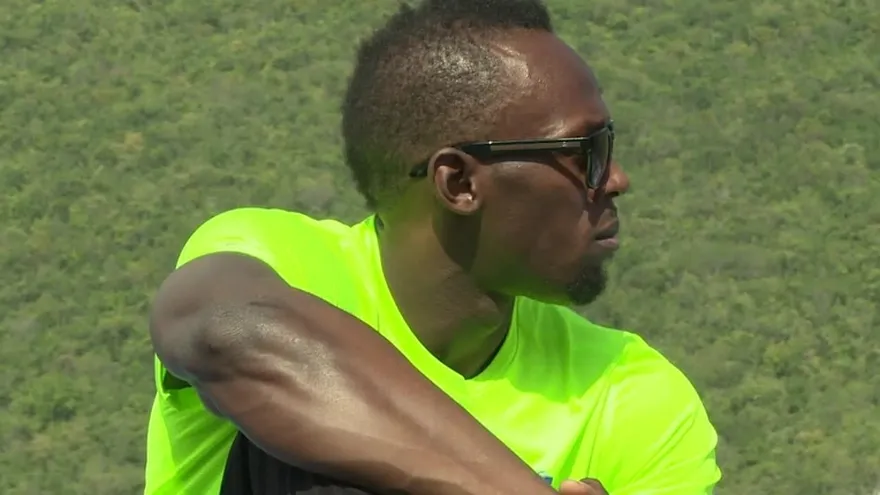 Bolt, fuera de la final de los 100m en clasificatoria olímpica