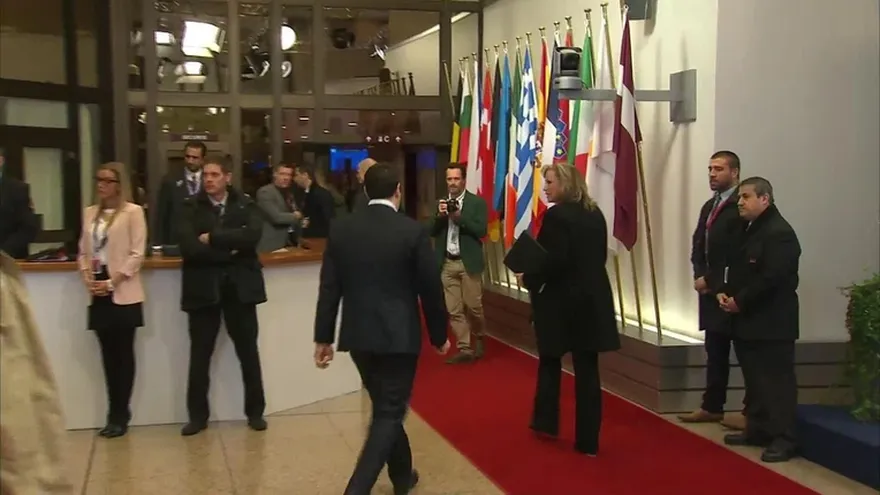 Cumbre europea busca frenar llegada de migrantes