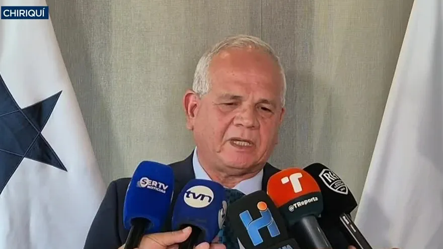 Pedro González, designado como rector encargado de la Unachi; tras la renuncia de Etelvina de Bonagas