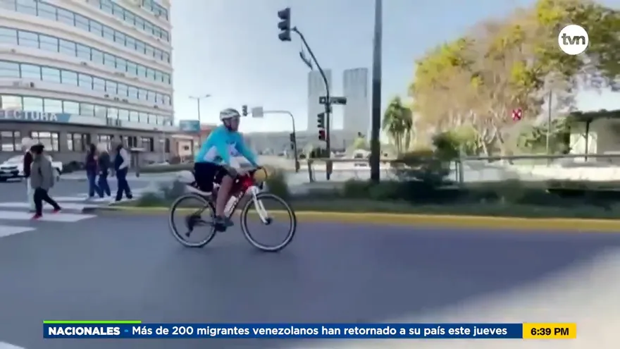 Argentinos llegan en bicicleta a Catar