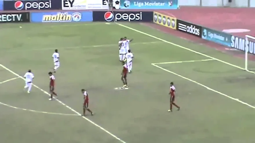 Goles de los panameños Edwin Aguilar y Rolando Escobar