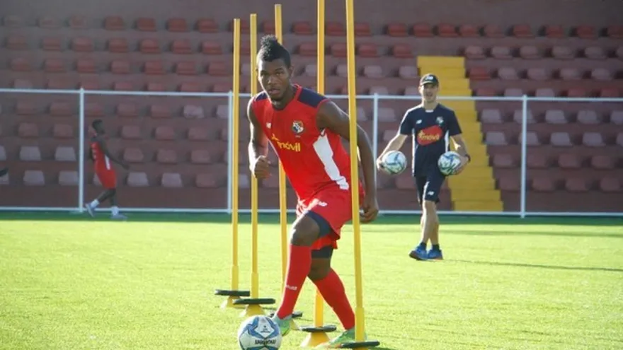 El KAA Gent de Bélgica comprará en su totalidad a Ricardo Ávila