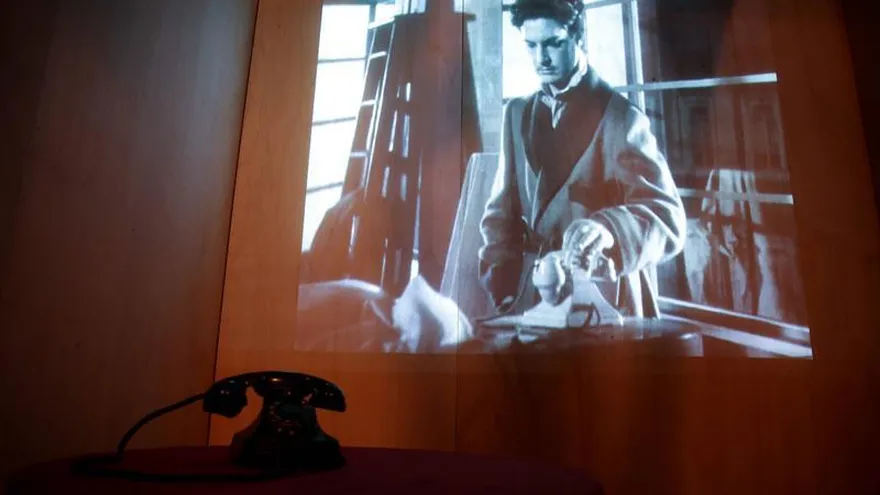 Vista de una parte de la exposición en honor al legendario director, guionista y productor británico Alfred Hitchcock, este jueves, 12 de julio de 2018, en el Museo de la Imagen y el Sonido (MIS) de Sao Paulo (Brasil).