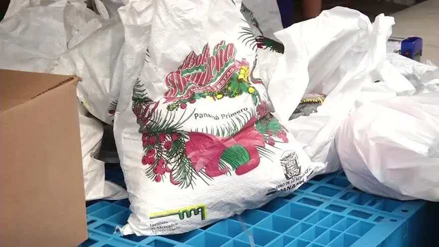 Eliminan bolsas navideñas