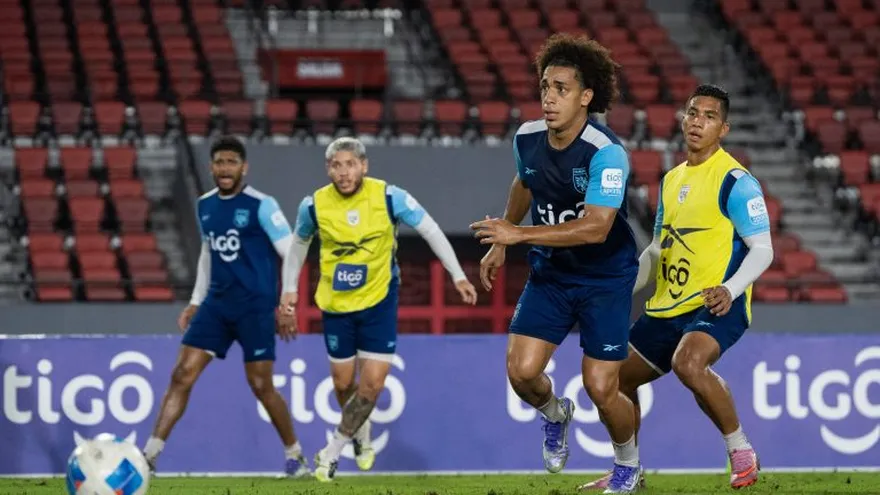 Adalberto Carrasquilla entrenamiento de la sele