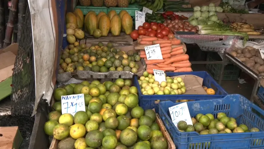 Consumidores hablan del alto costo de la canasta básica