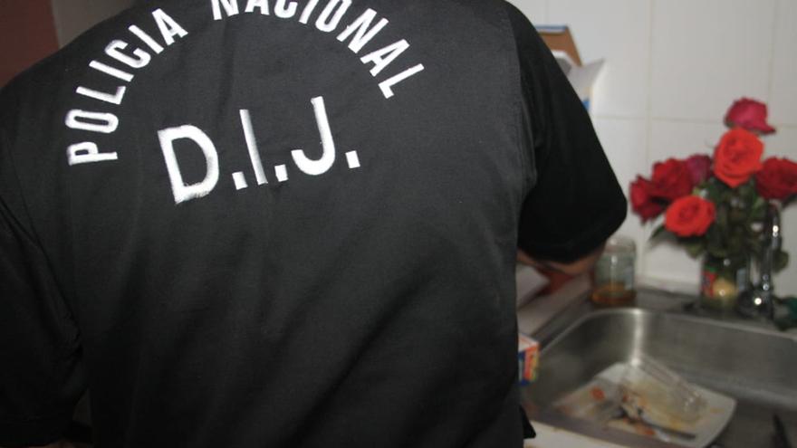 Desarticulan organización criminal por estafas en ventas de autos