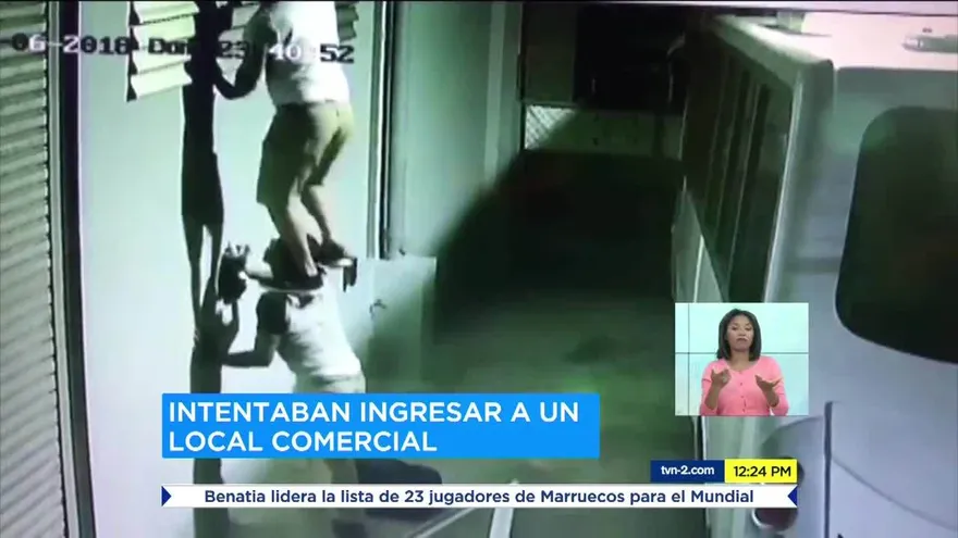 Video captura momento en que 2 delincuentes intentan asaltar local