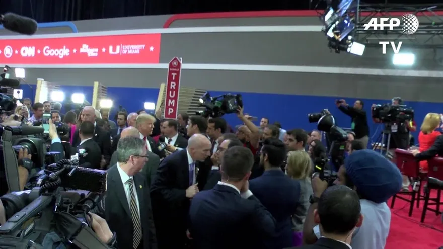 Excandidato Carson llama a votar por Donald Trump