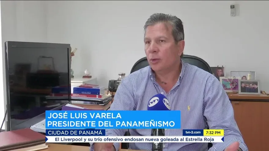 Redes sociales se convierten en campo de batalla de los políticos