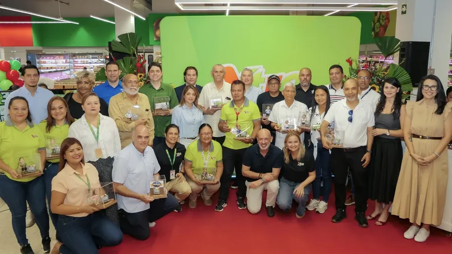 Supermercados Xtra realizó un acto especial de reconocimiento a colaboradores, clientes, proveedores y aliados estratégicos