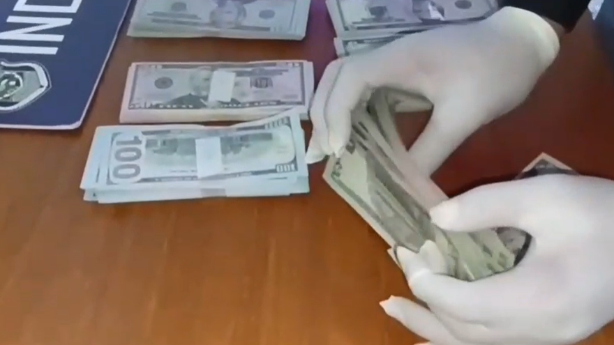 Dinero falso decomisado