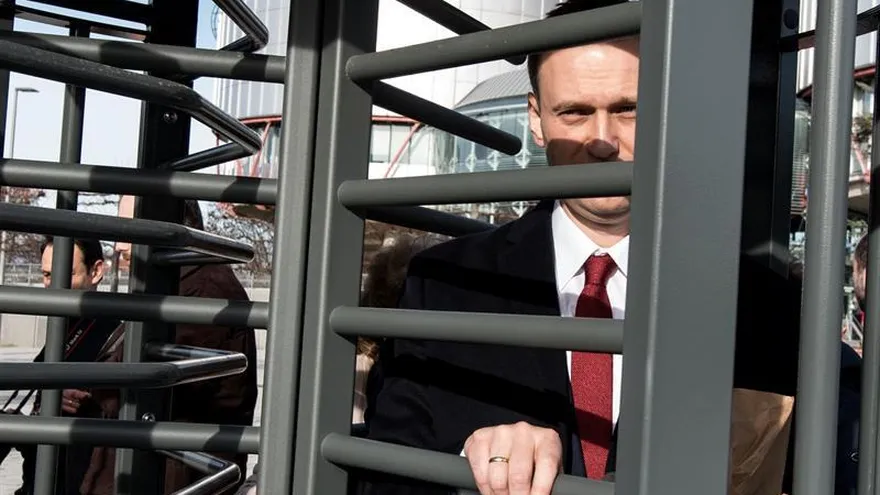 El líder opositor ruso Alexéi Navalni es detenido en una manifestación