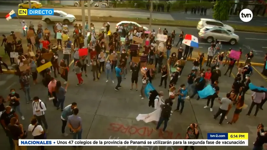 Se registran protesta en sede del Mides