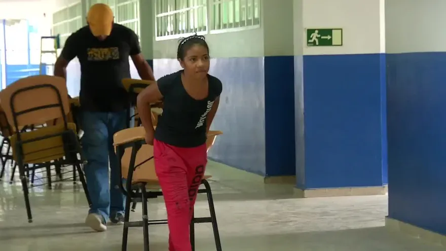 Los padres de la escuela Ciudad Santa Fe se organizan para que sus hijos vuelvan a clases