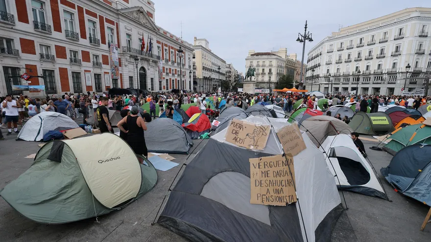 Cientos de personas acampan en Madrid contra la crisis de la vivienda