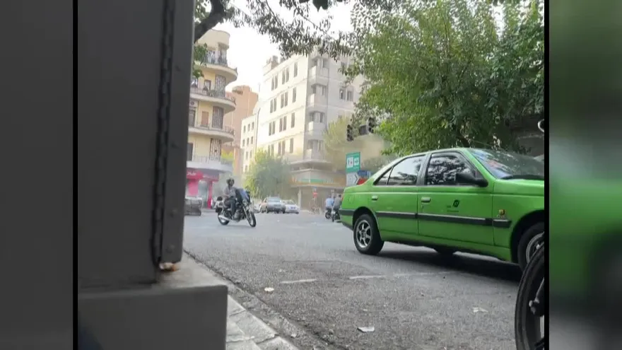 Activistas piratean la televisión estatal iraní con la imagen del líder supremo en llamas