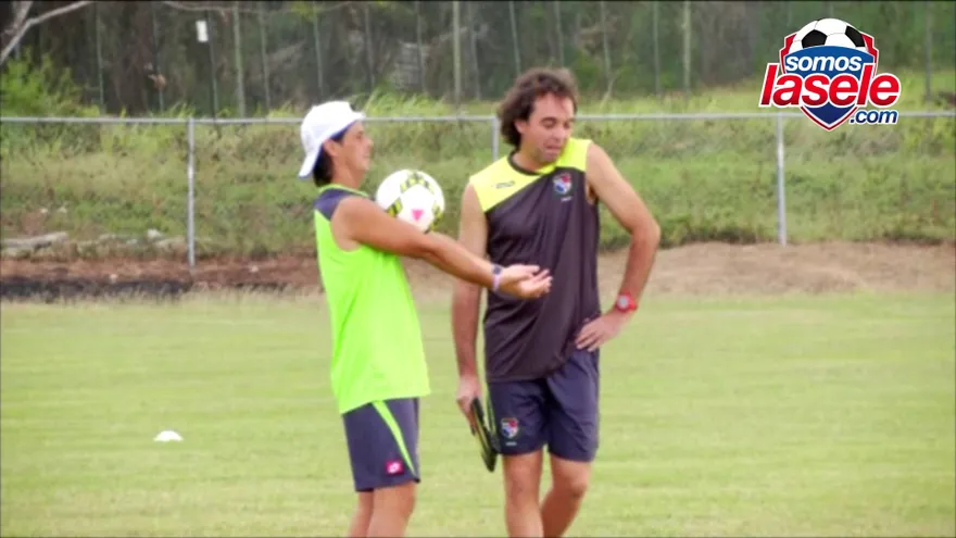 Leonardo Pipino opina sobre su rival de turno, México